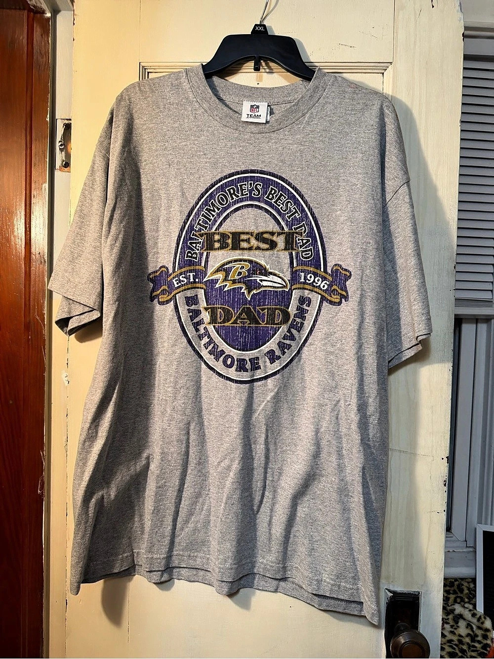NFL Team Apparel “Baltimore Ravens Best Dad” Gray and Purple Men's XL Tee